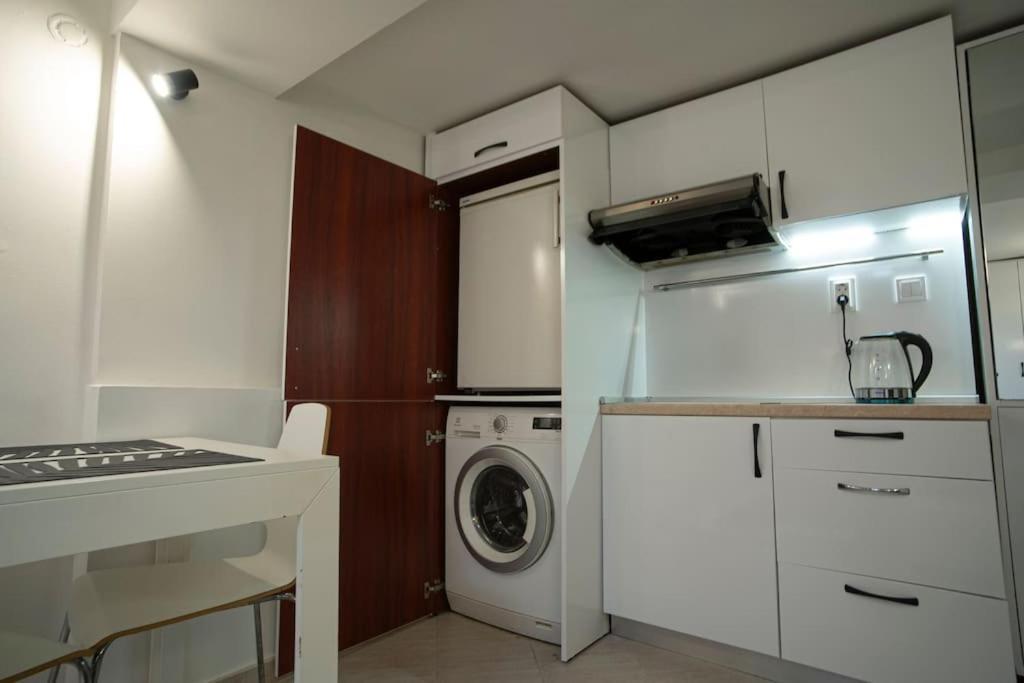 Studio With Courtyard Just Steps Away Vitosha Str Sofia Eksteriør bilde